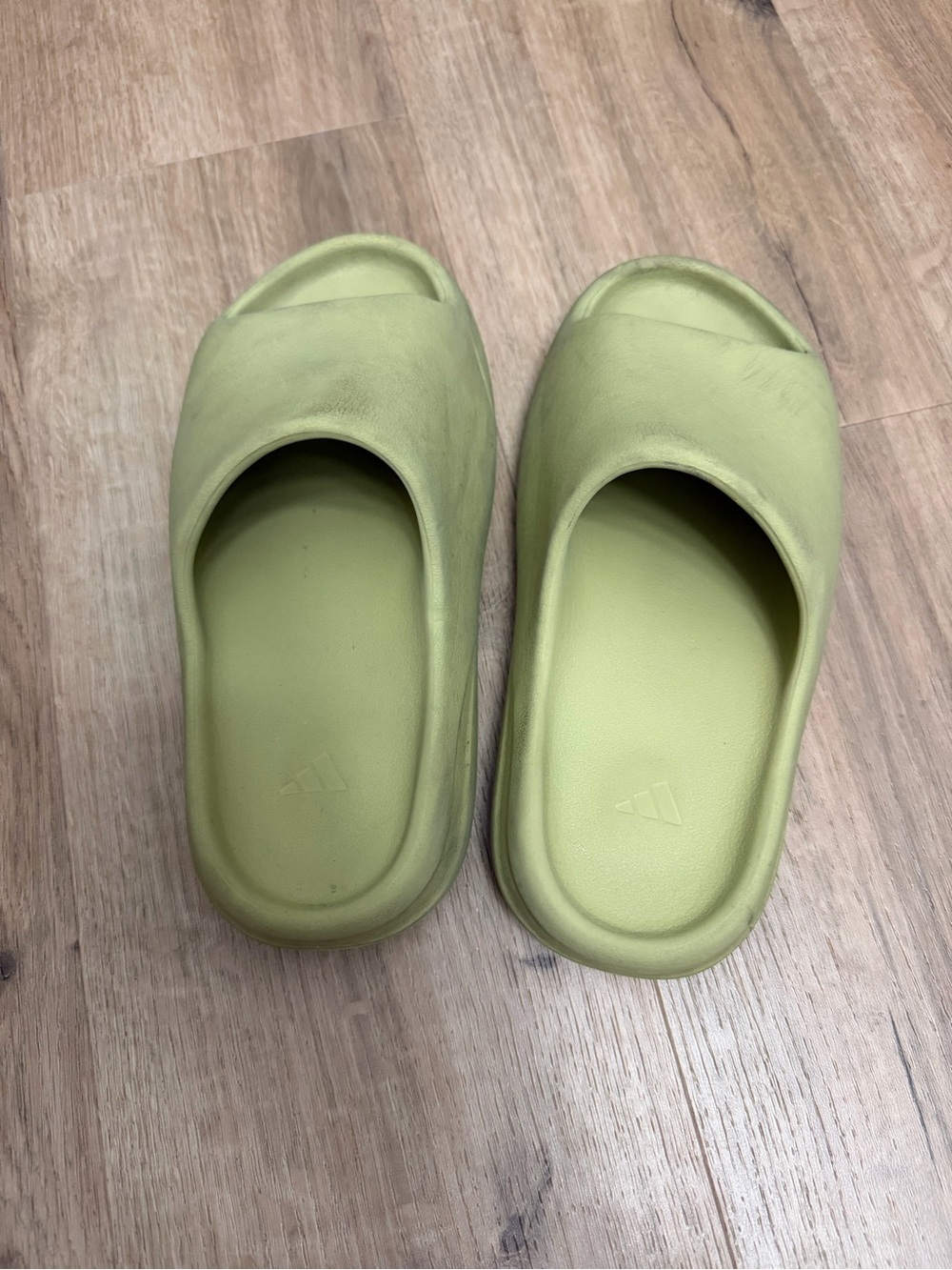 adidas Yeezy Slides in the 'Resin' colorway Foam Slide Sandals Sz 7 - Picture 3 of 5